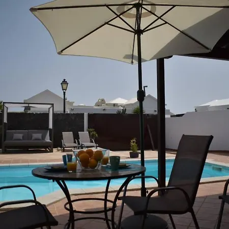 Manuel -lanzarote * بلايا بلانكا