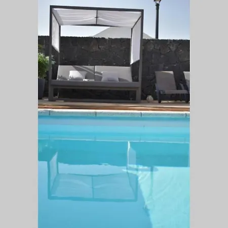 Manuel -lanzarote بلايا بلانكا