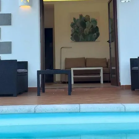 Manuel -lanzarote * 플라야블랑카